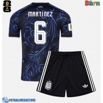 Fotballdrakt Barn Argentina Lisandro Martinez #6 Bortedraktsett VM 2026 Kortermet (+ Korte bukser)